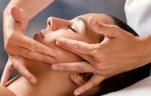 ماساژ ژاپنی برای آرامش اعصاب در خانه